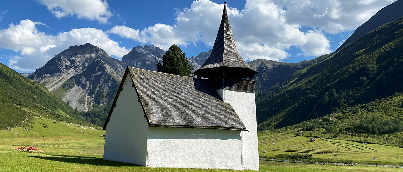 Kirche Sertig